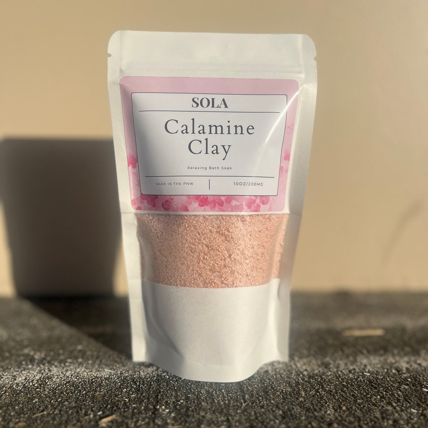 Indulge in a Spa-Like Experience with our THC-Free CBD Bath Soak, formulated for sensitive skin.