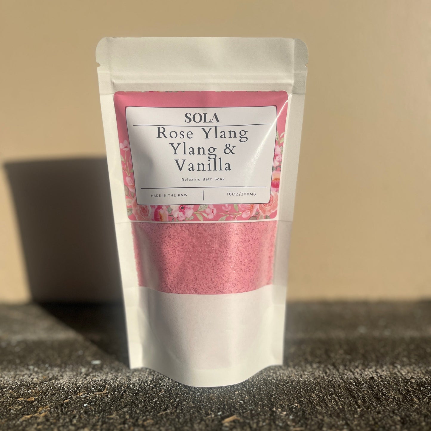 Energizing Ylang Ylang, Rose, and Vanilla scented CBD Bath Soak | THC-free mineral salt blend for Relaxation & Muscle Recovery.