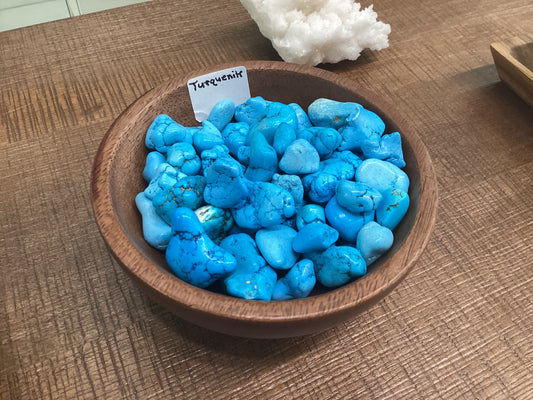 Assorted loose blue Turquenite (howlite/magnesite) stones.
